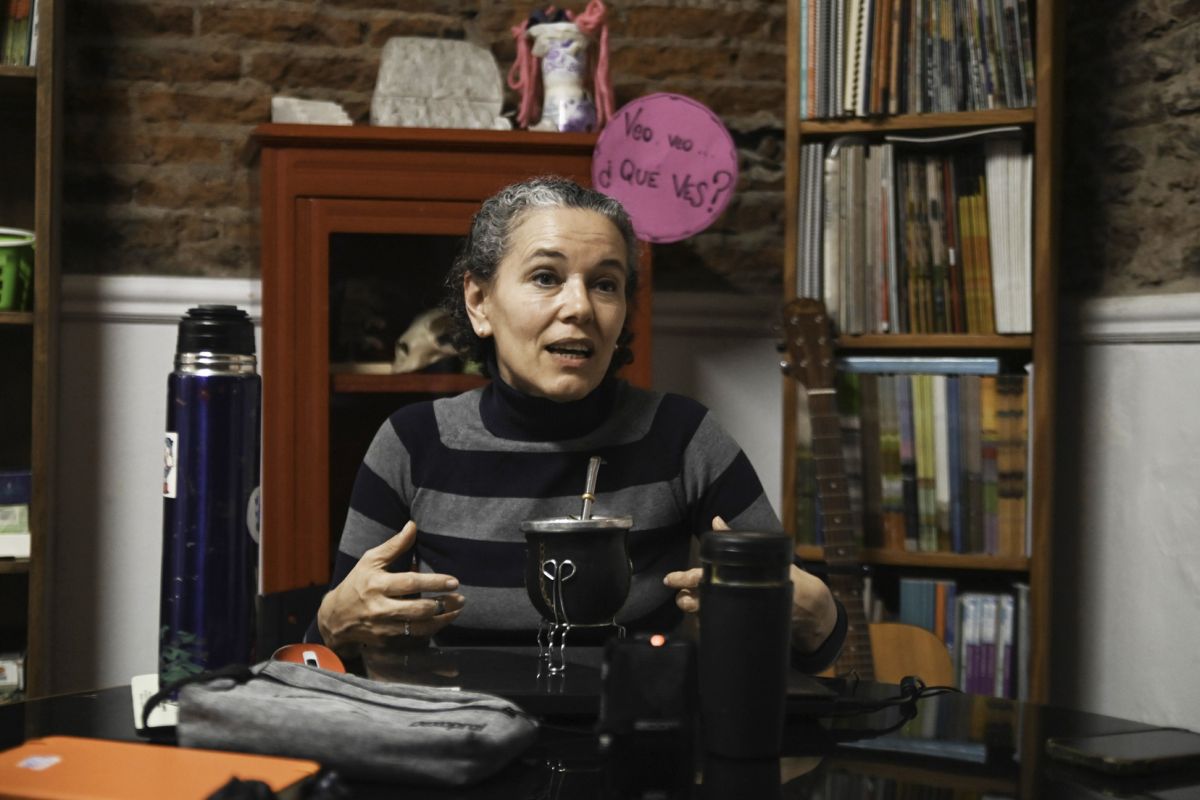 Serena Colombo es directora de primaria en Mundo Nuevo y preside la federación nacional de escuelas cooperativas.