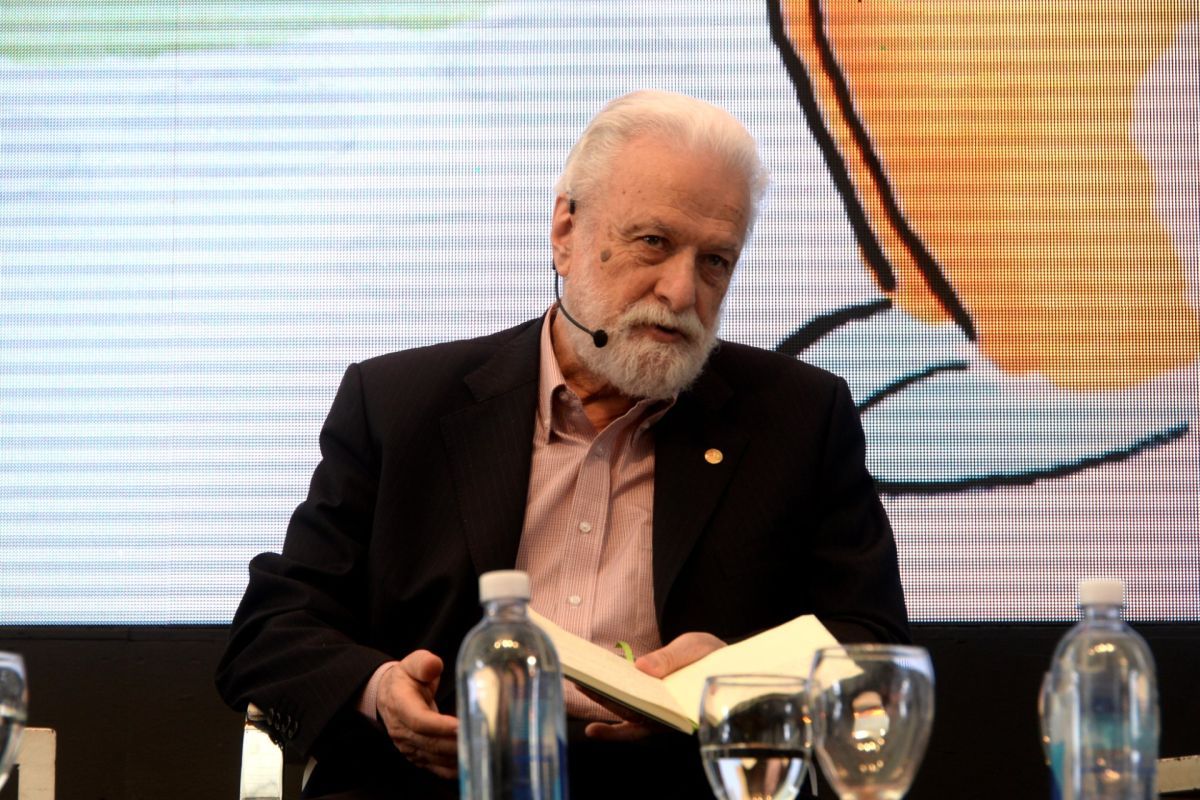 Francesco Tonucci propone menos horas de clase y m�s libertad