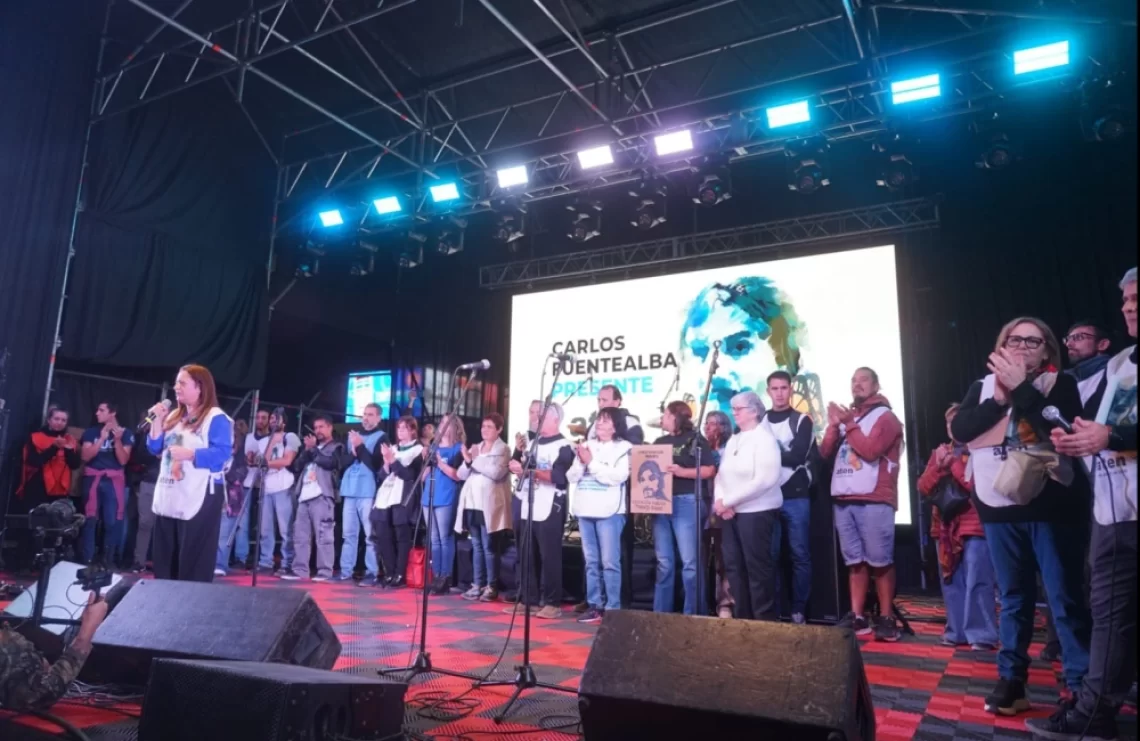 La docencia neuquina marchó para recordar a Carlos Fuentealba y volvió a reclamar justicia