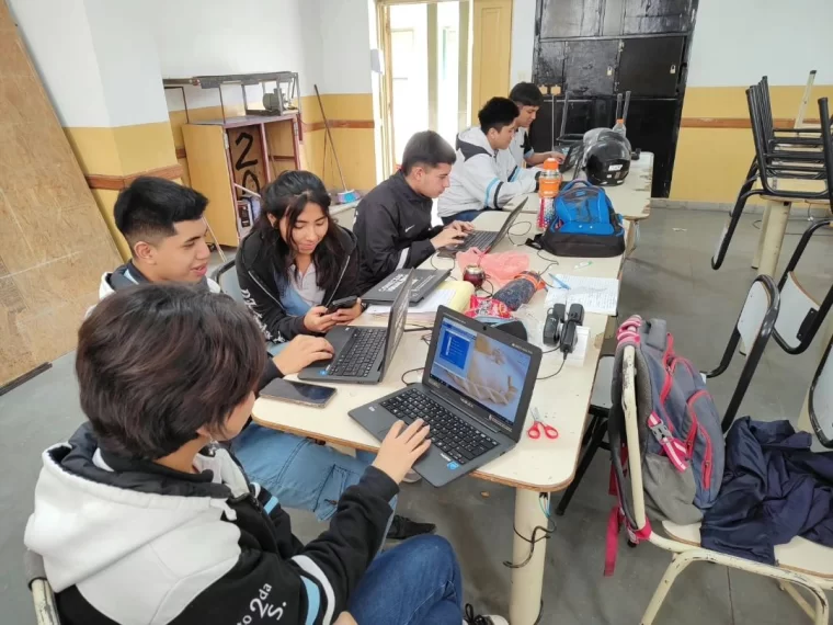 Reconocieron el carácter colectivo del amparo contra el recorte a la educación técnica