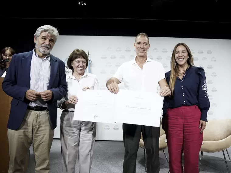 Presentaron en el Congreso un documental sobre el impacto de la educación pública