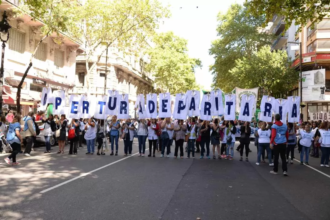 Gremios docentes universitarios logran que el Gobierno presente una oferta paritaria