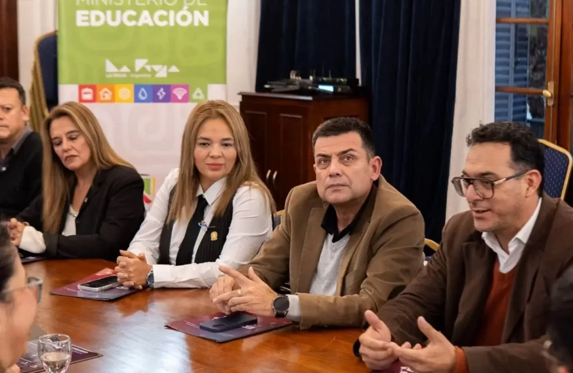 Trabajarán en el impacto de la inteligencia artificial en los procesos de enseñanza y aprendizaje.