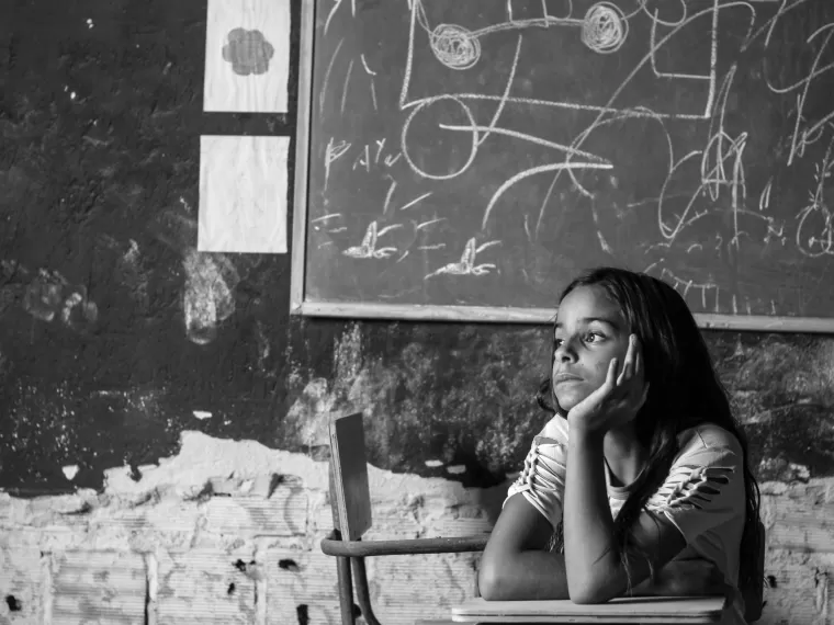 La baja natalidad debería ayudar a revertir brechas históricas de aprendizaje, dice Unesco