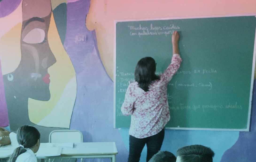 Faltan docentes y trabajadores con formación terciaria: el diagnóstico de OCDE para Argentina
