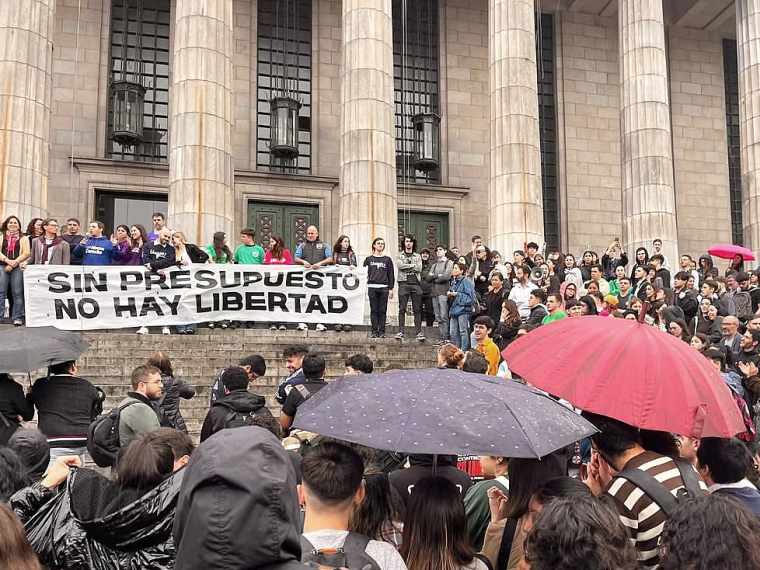 Financiamiento: La justicia habilitó la apelación pero dejó firme la obligación de cumplir