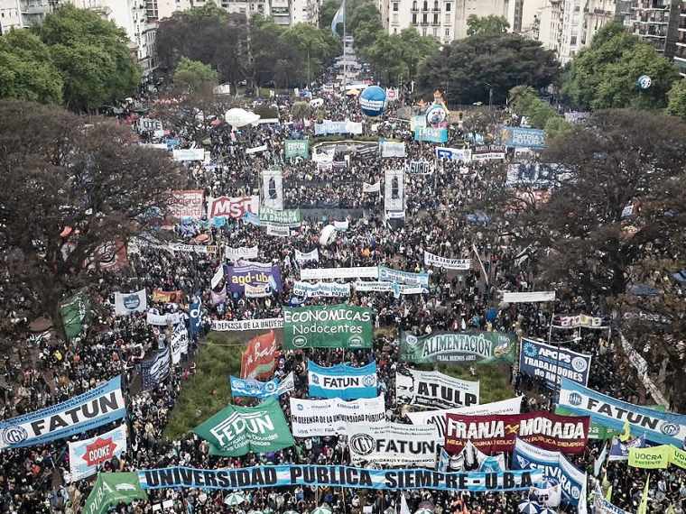 La comunidad educativa exigió el cumplimiento de la Ley de Financiamiento Universitario